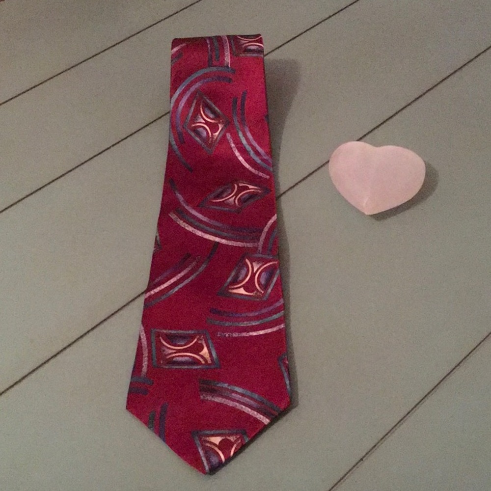 Halston III Vintage 100% Silk Tie 57” Standard